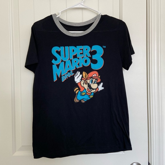 Nintendo Tops - EUC | Super Mario Bros 3 women’s scoop‎ neck graphic tshirt — medium